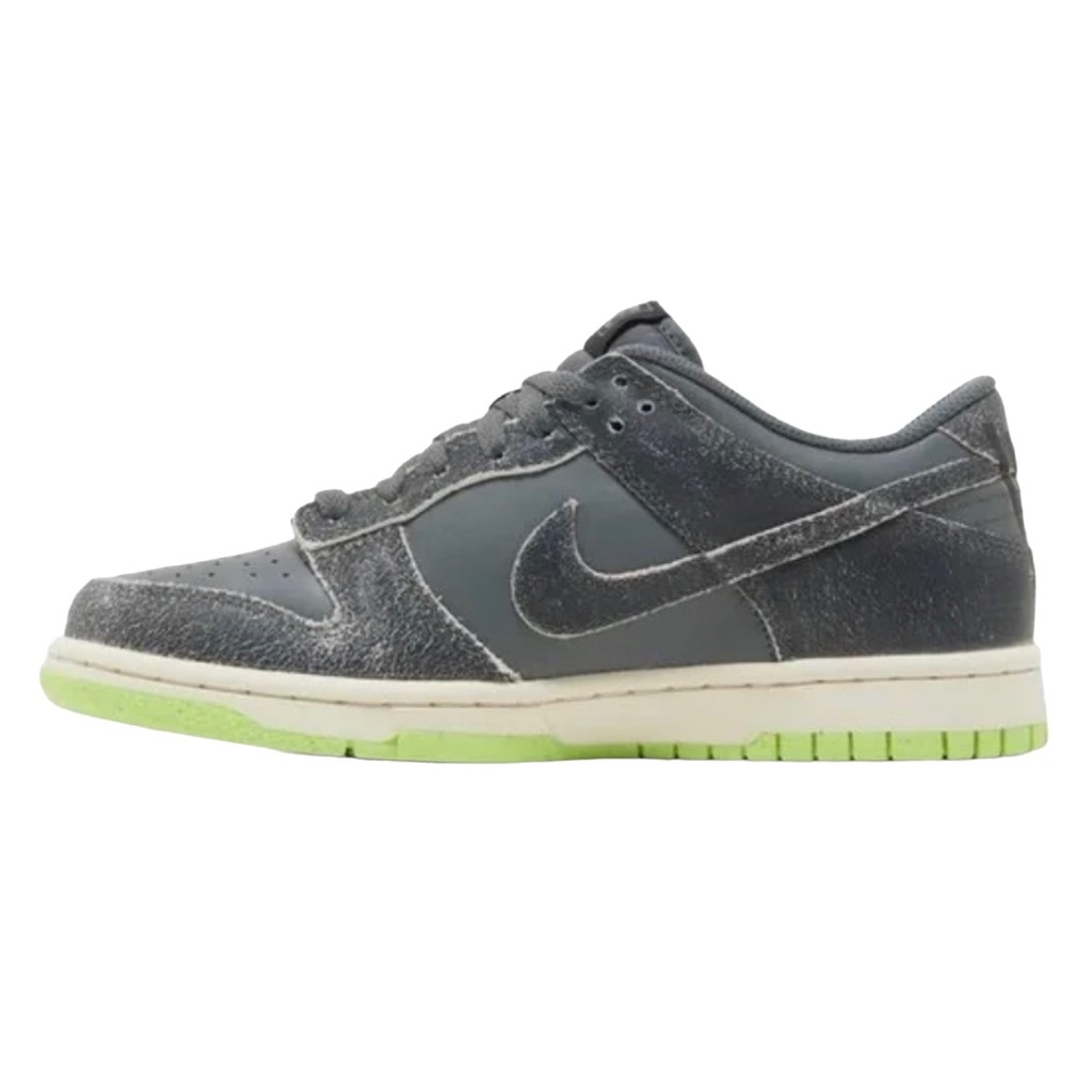 Nike Dunk Low SE GS 'Halloween Cauldron' NWT Y Size 7 Women’s Size 9 - Picture 4 of 9
